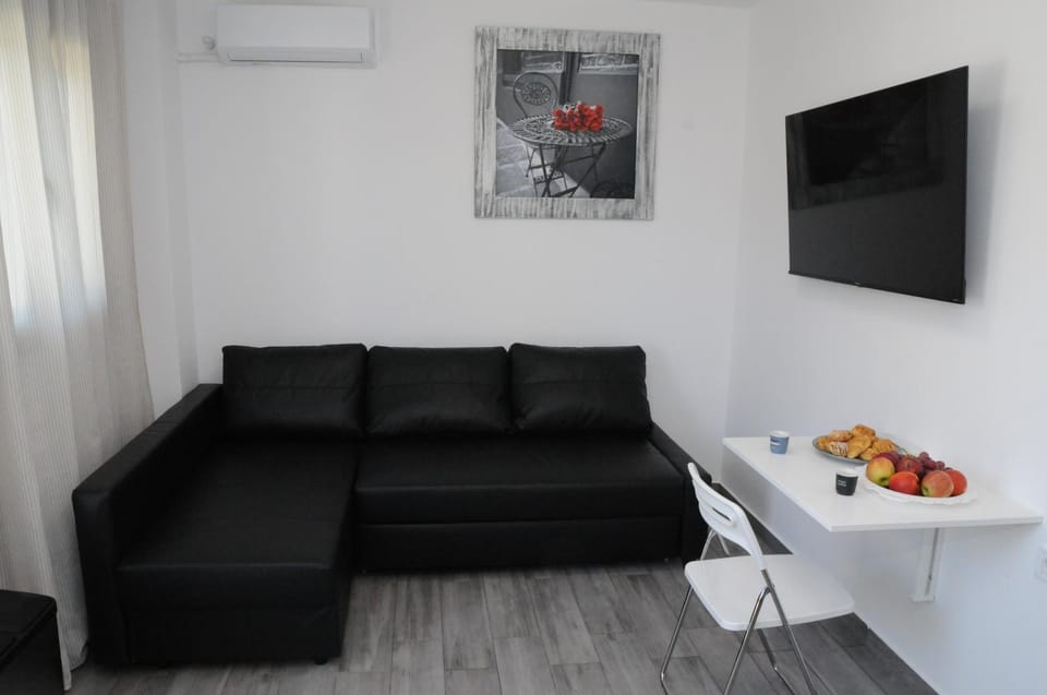 Bellelen Apartments - Margarita Apartment in Argolis, Greece