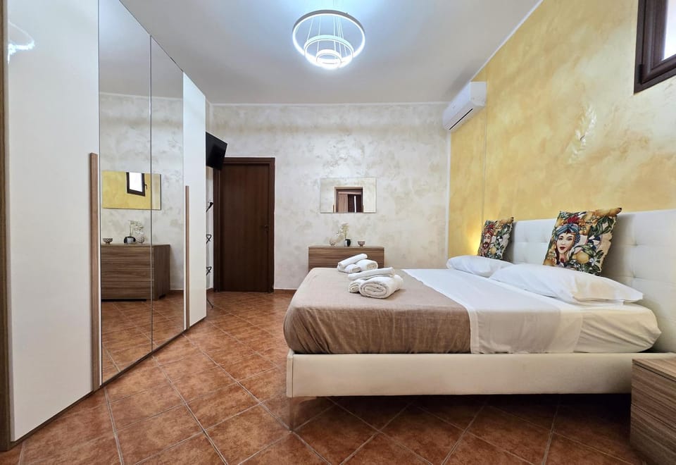 TV and multimedia, Bedroom, towels, wardrobe, air conditioner