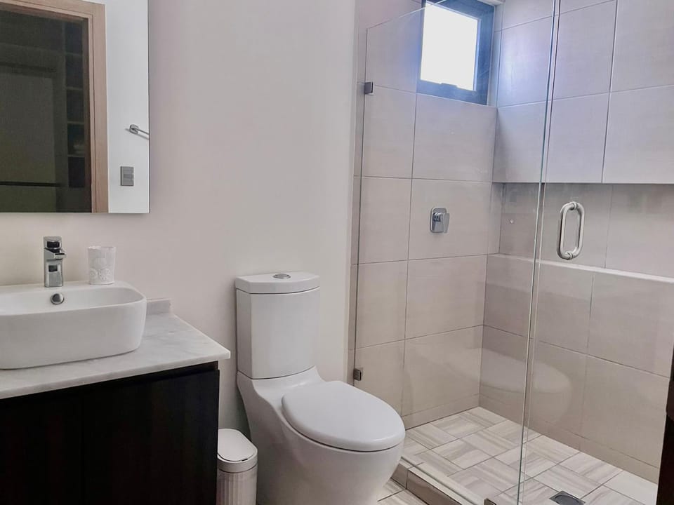 Shower, Toilet, Bathroom, Bath