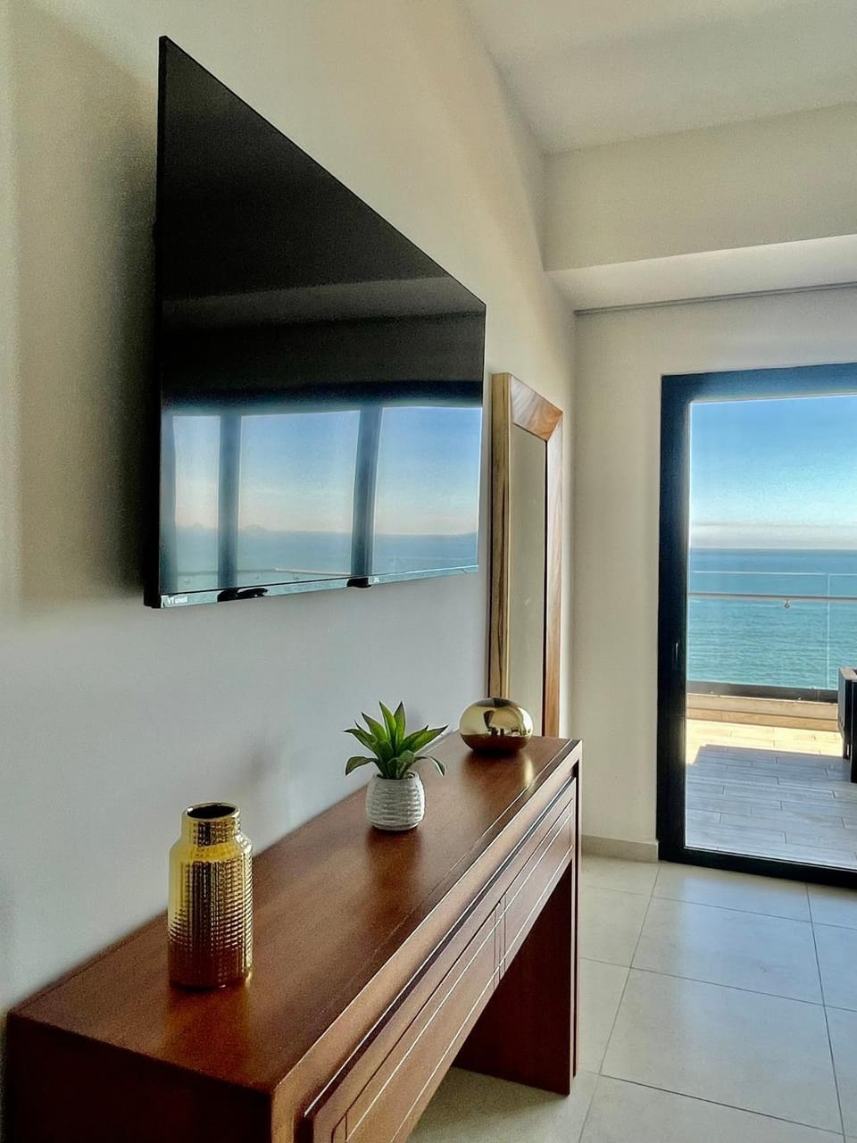 TV and multimedia, Sea view