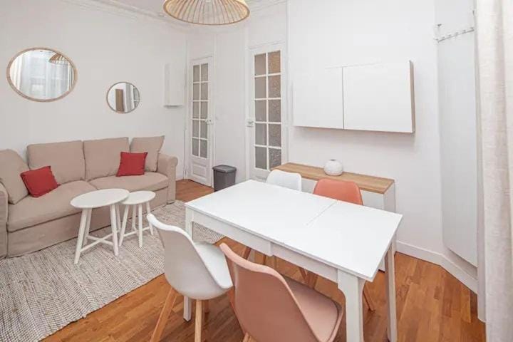 Living room, Seating area, Dining area