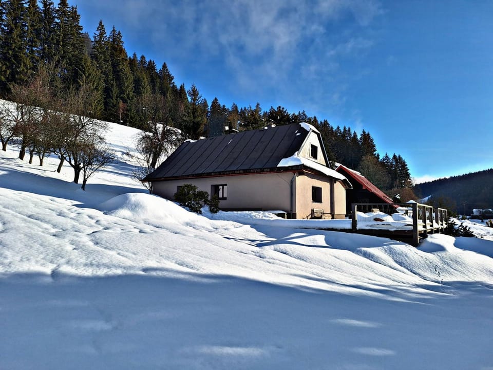 Chalupa Purpurová lúka Velké Karlovice House in Czechia