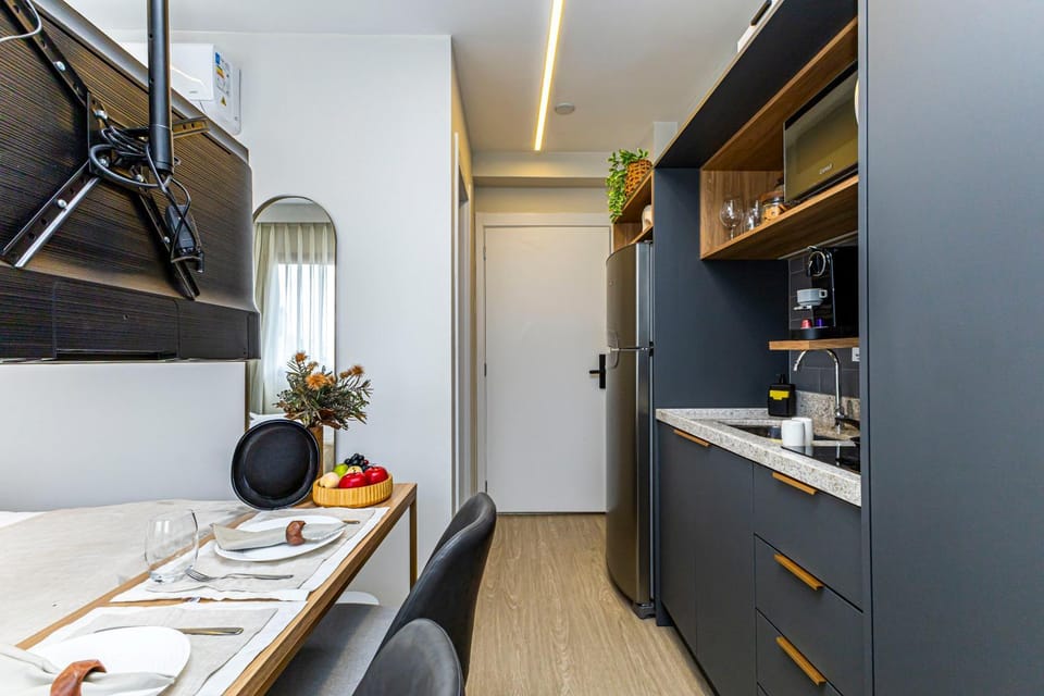 Day, TV and multimedia, Kitchen or kitchenette, Dining area, locker, microwave, stove