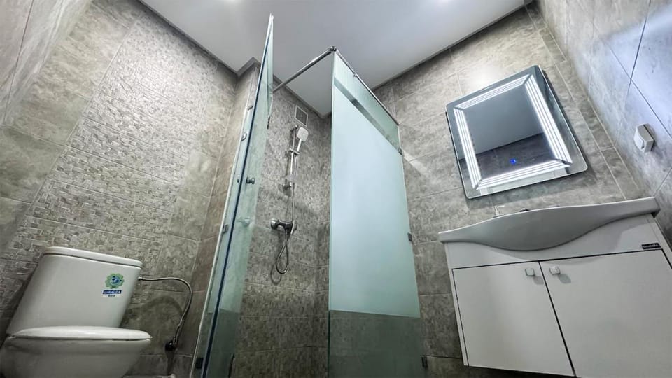 Shower, Toilet, Bathroom