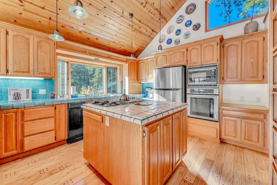 Spacious Tahoe City Home with Foosball and Lake Views House in Dollar Point