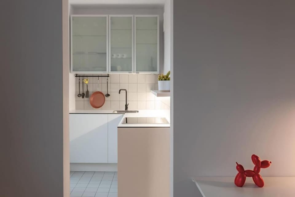 Kitchen or kitchenette, microwave, stove
