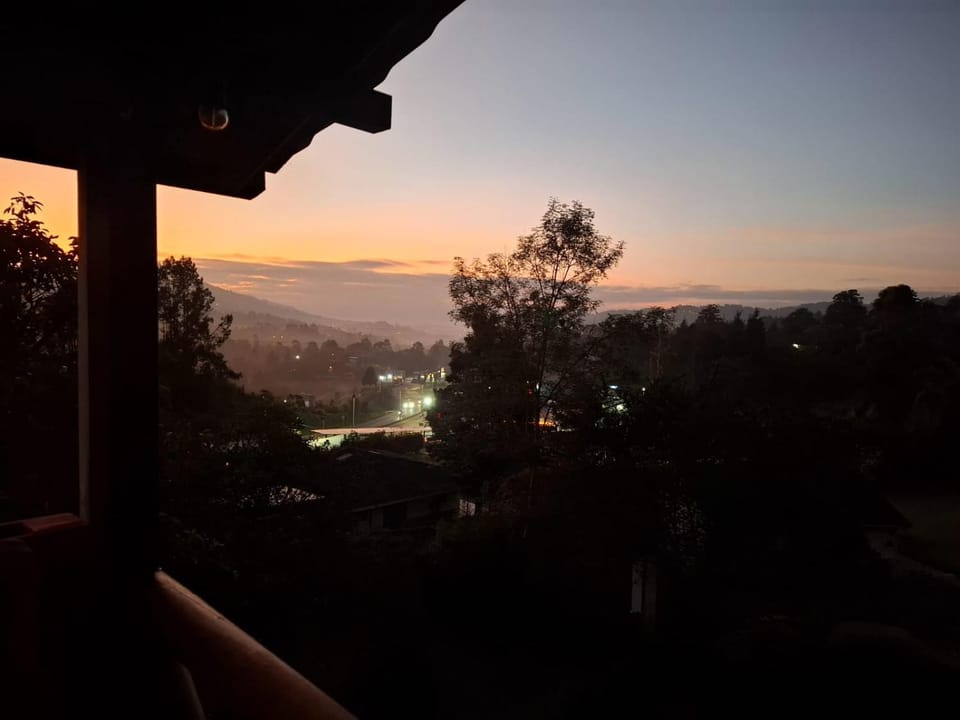 Day, Natural landscape, Mountain view, Sunrise