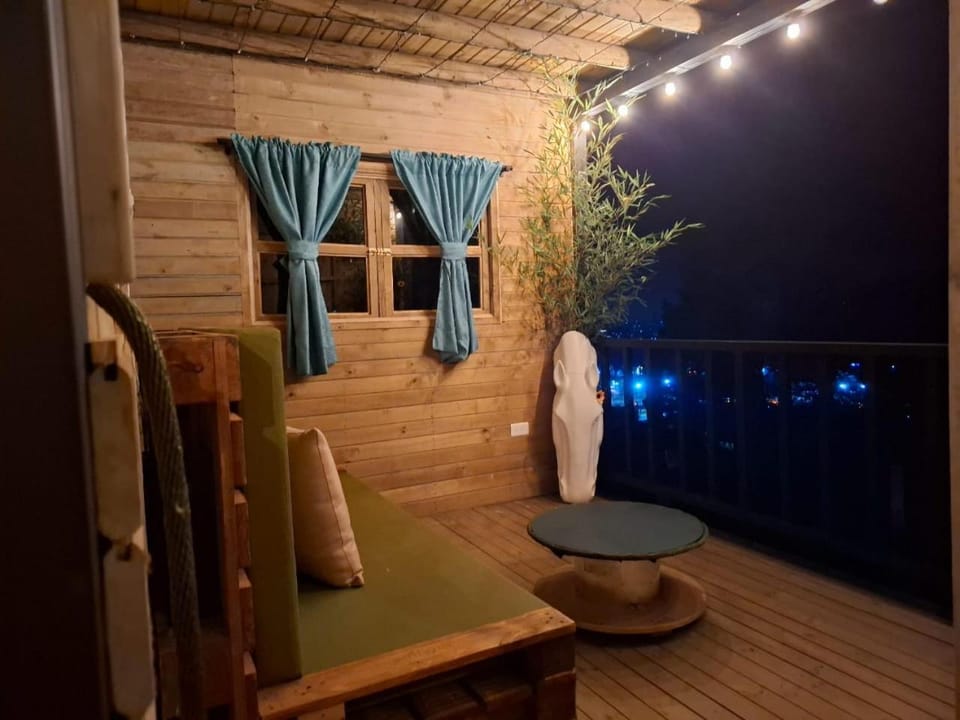 Night, Balcony/Terrace