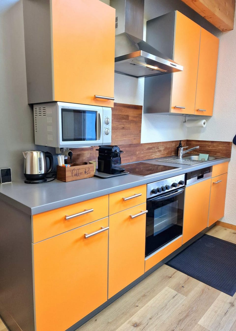 Spring, Kitchen or kitchenette