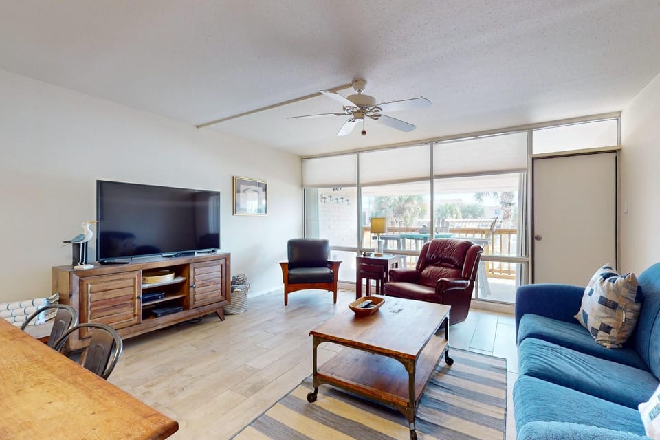 Oceans 11th Apartment in Port Aransas