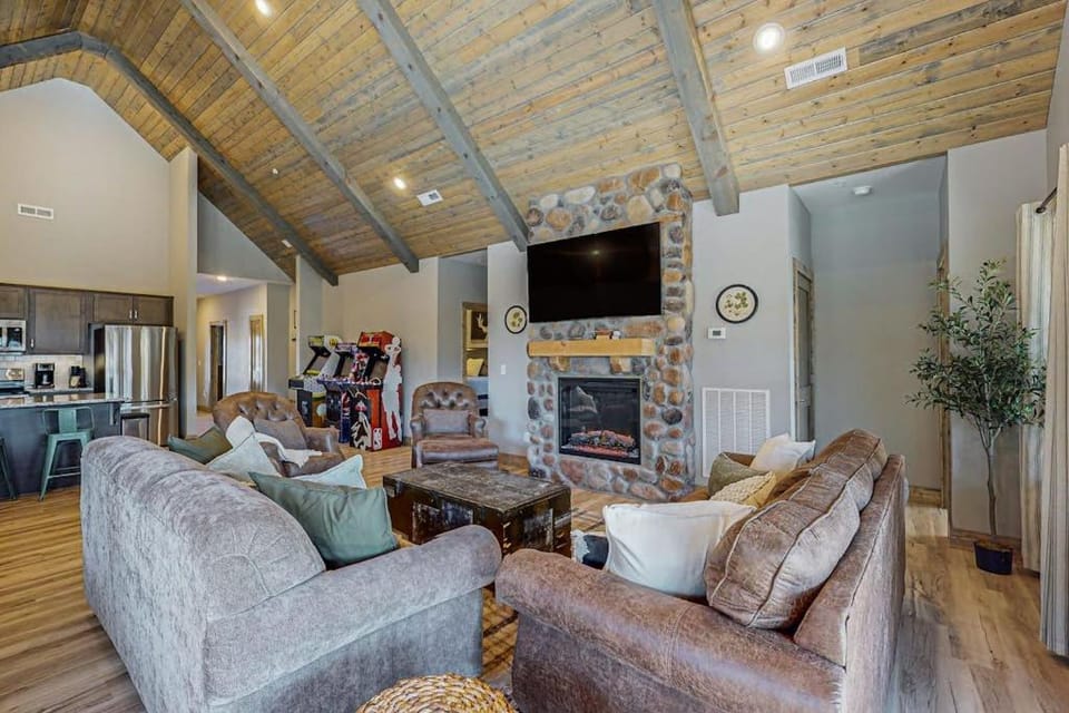 Cozy Cove Lodge House in Branson