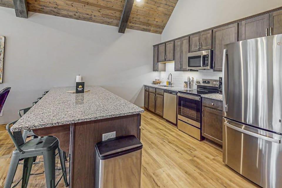 Cozy Cove Lodge House in Branson