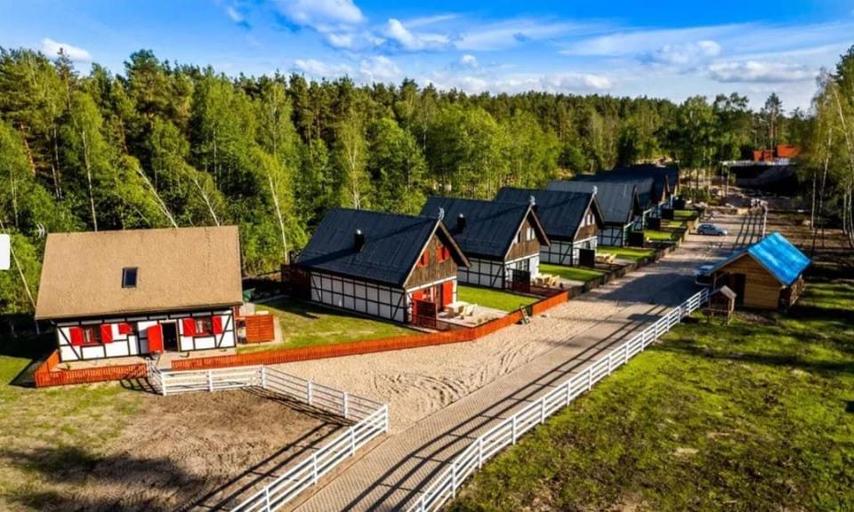 RUMIANA CHATA w Kaszubskiej Wenecji House in Pomeranian Voivodeship