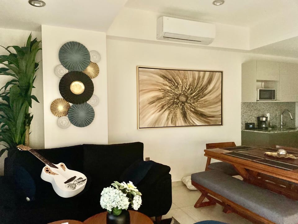 Kitchen or kitchenette, Living room, air conditioner