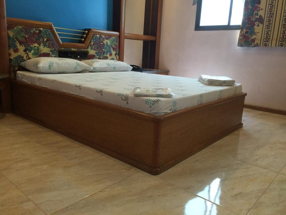 Day, Photo of the whole room