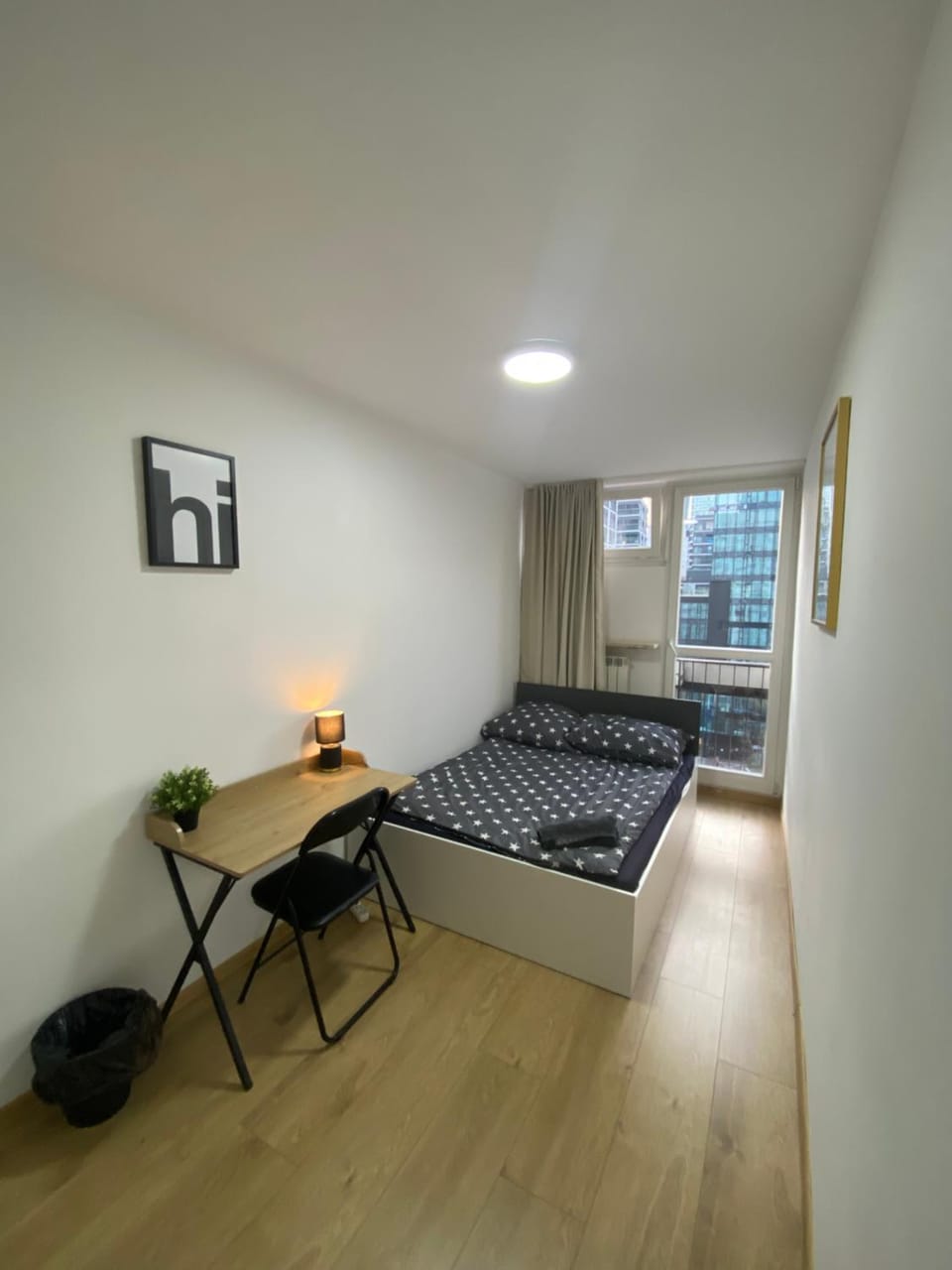 Bed, Photo of the whole room