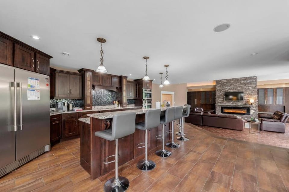 Serene Chateau on Moody Lake House in Halifax