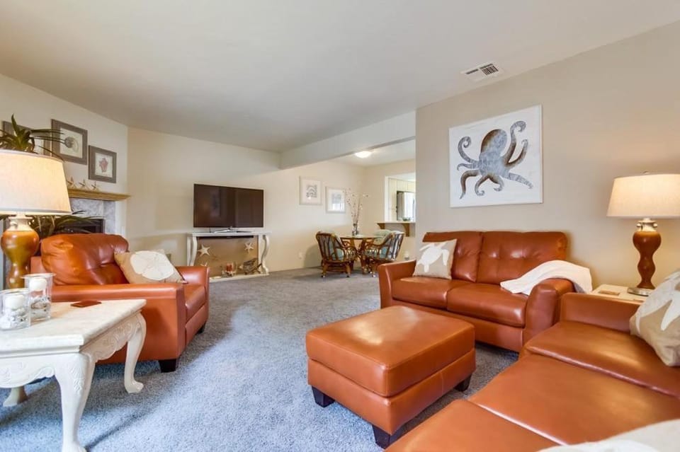 Bare Feet & Salty Hair-DMBC141S House in Solana Beach