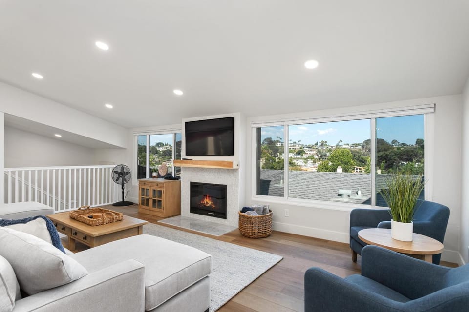 Cast-a-Waves - SUR29 House in Solana Beach