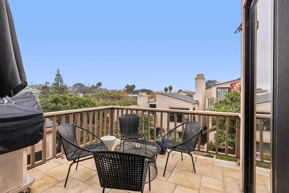 Hacienda Palms - SUR168 House in Solana Beach