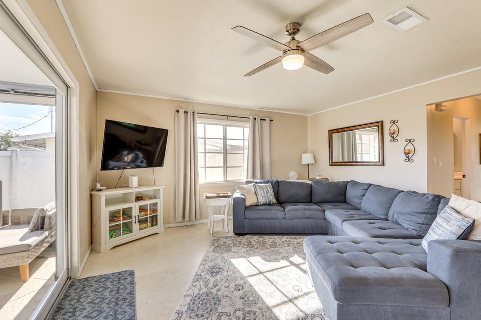 4 Mi to Historic Dtwn Venice: Home w/ Heated Pool! House in Venice Gardens