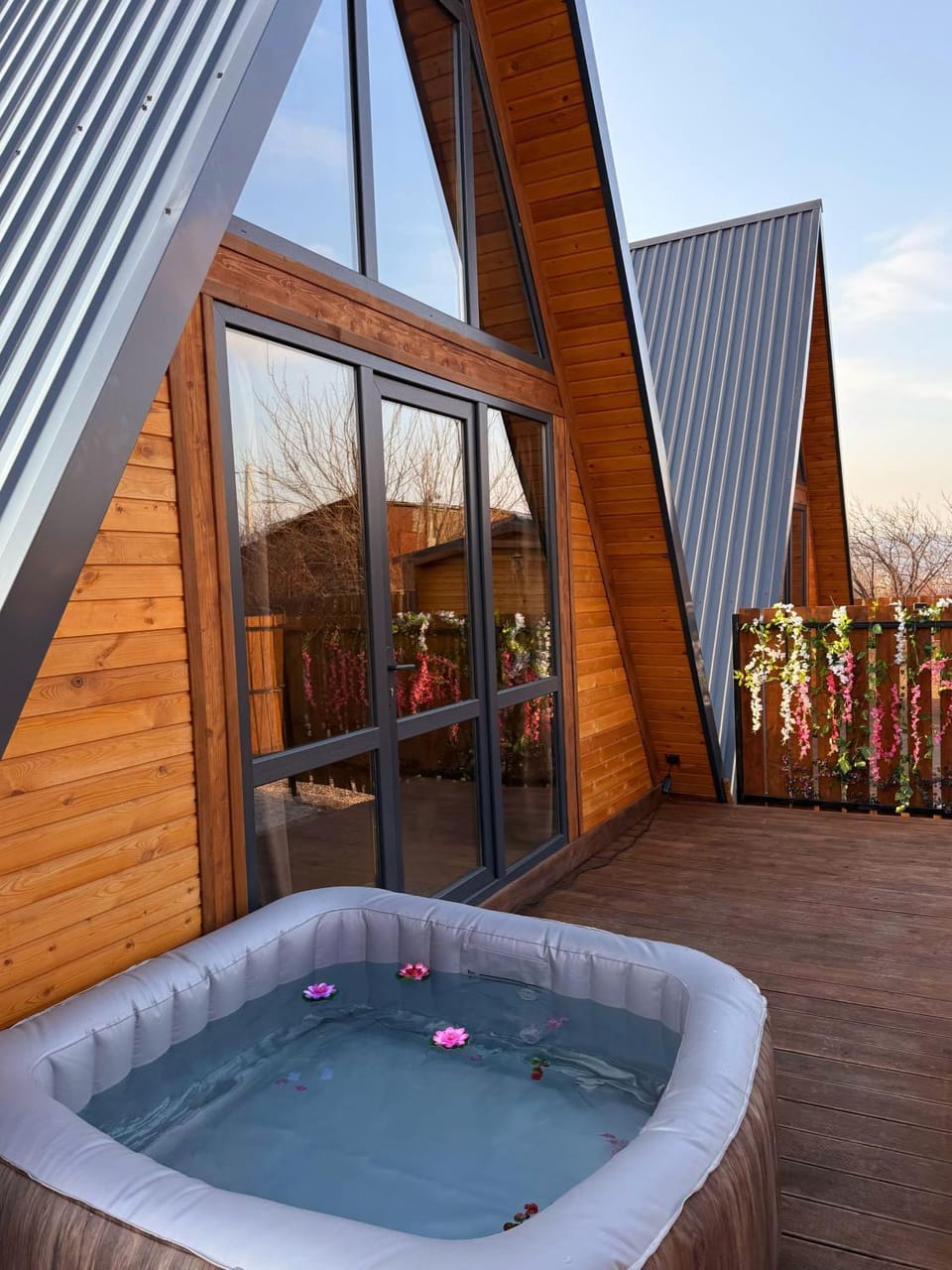 Property building, Hot Tub