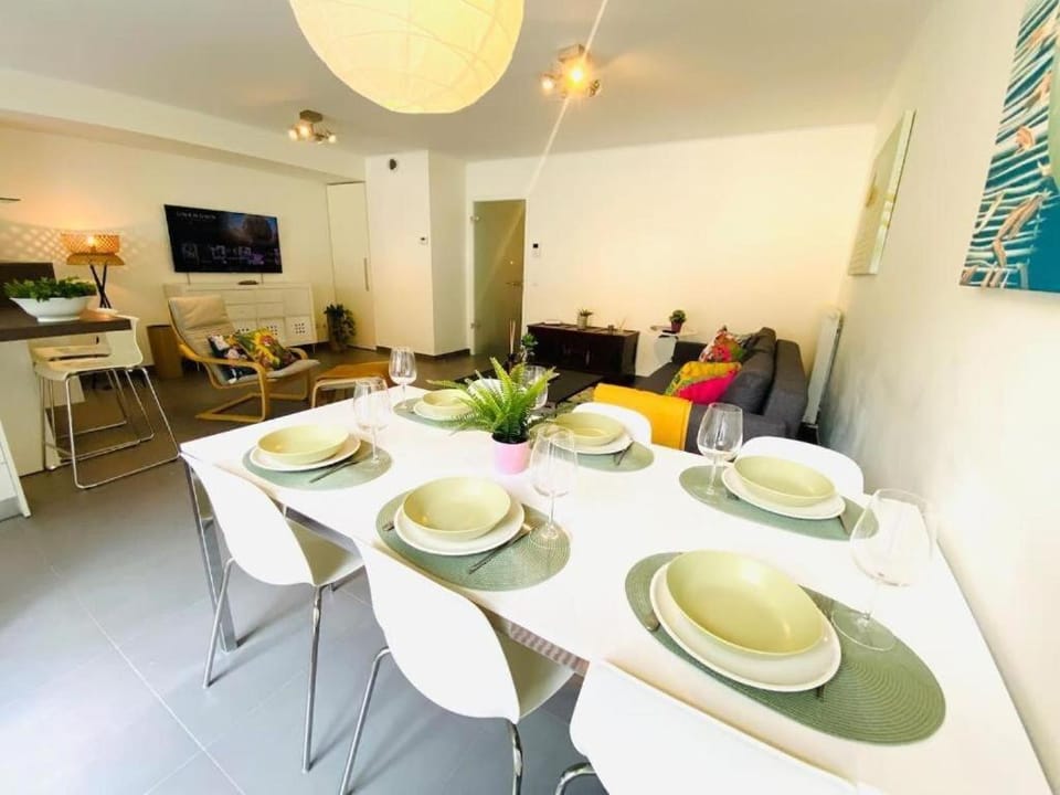 Airy and spacious 3 Bedroom w terrace&parking Apartment in Strassen
