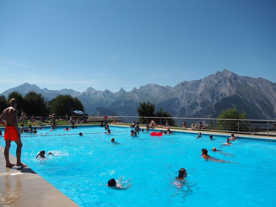 Swimming pool