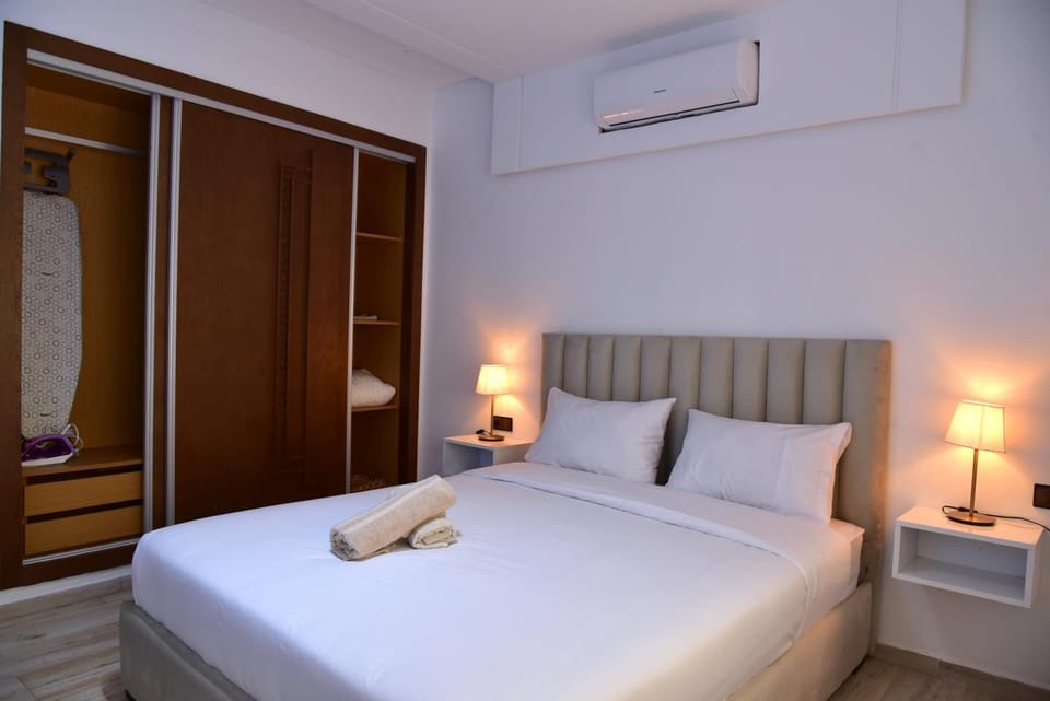Bed, Photo of the whole room, Bedroom, towels, wardrobe, air conditioner
