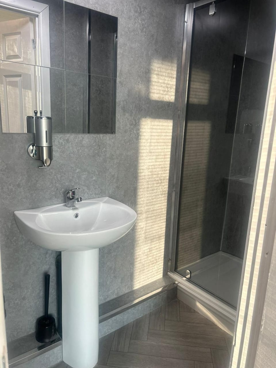 Brand new room Grosvenor suites 1 Apartment in Hartlepool