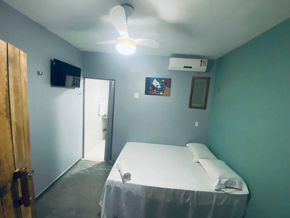 TV and multimedia, Photo of the whole room, Bedroom, towels