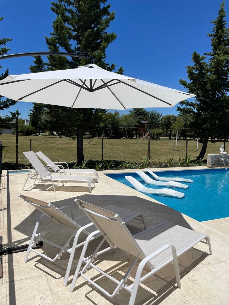 Swimming pool, Swimming pool
