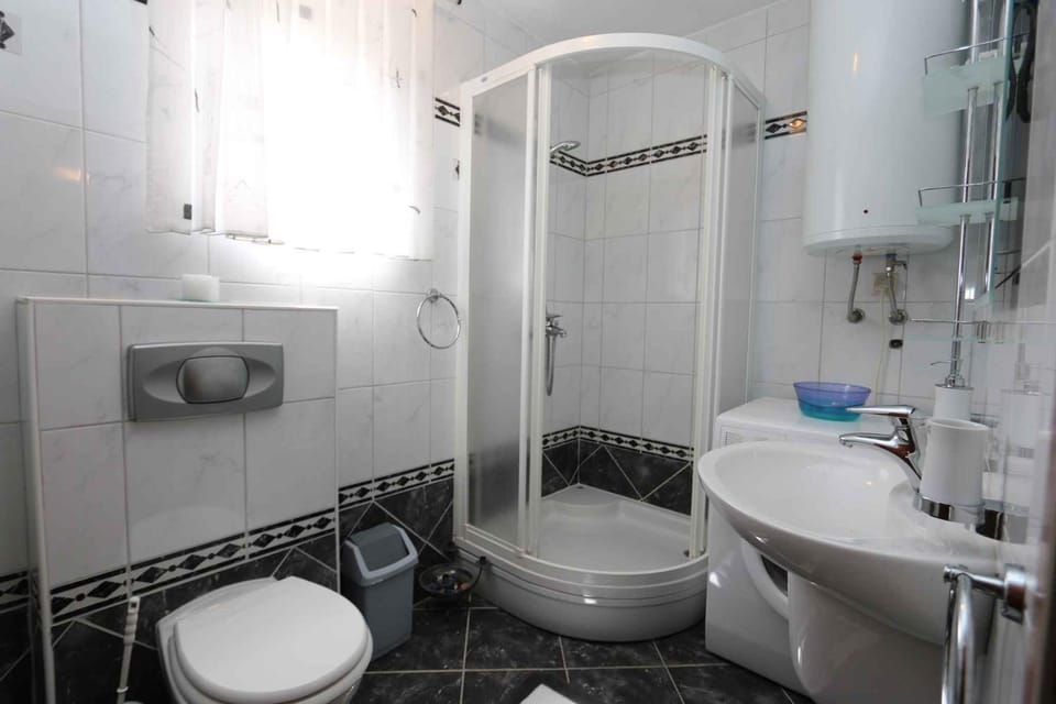 Shower, Bathroom, washing machine