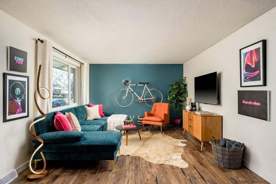 Communal lounge/ TV room, TV and multimedia, Living room