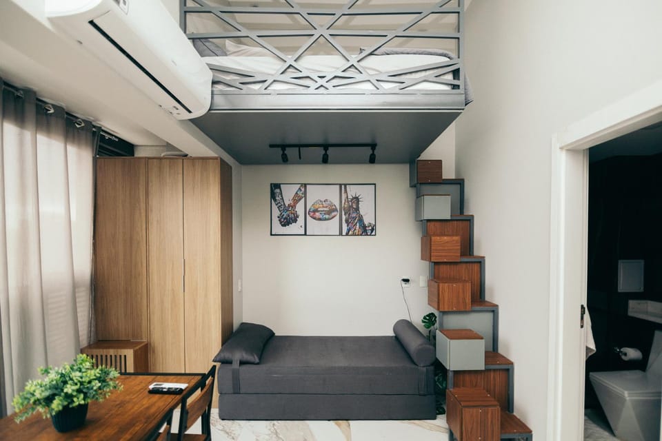 Studio com mezanino a 30 passos do Metro Brooklin Apartment in Sao Paulo City