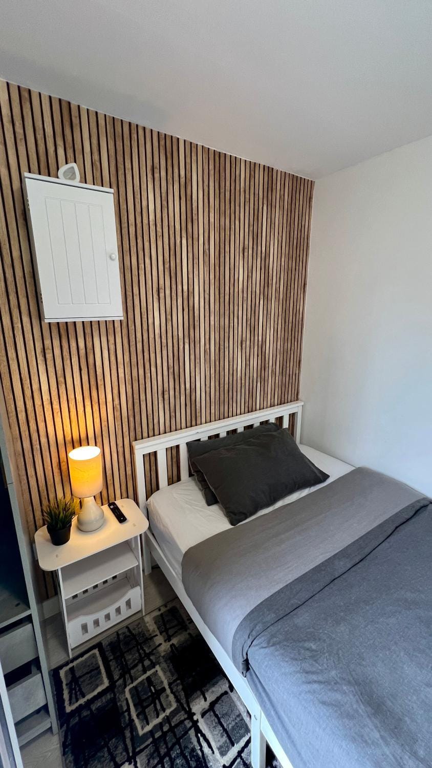Private Modern suite Bed and Breakfast in Grays
