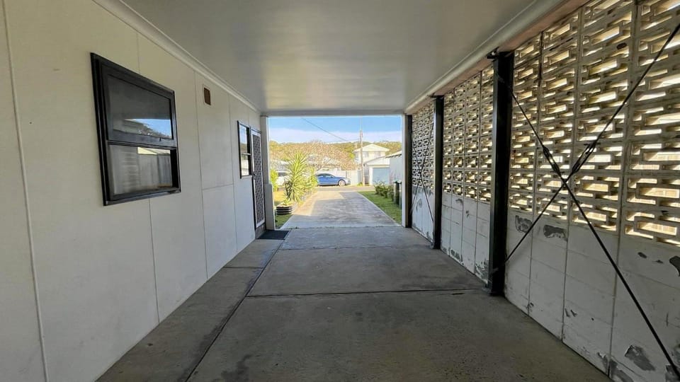 18 On Main House in Wooli