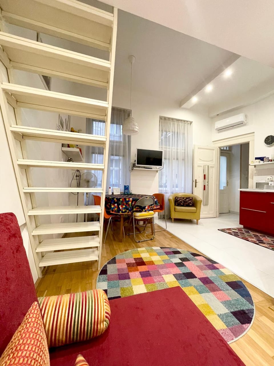 Photo of the whole room