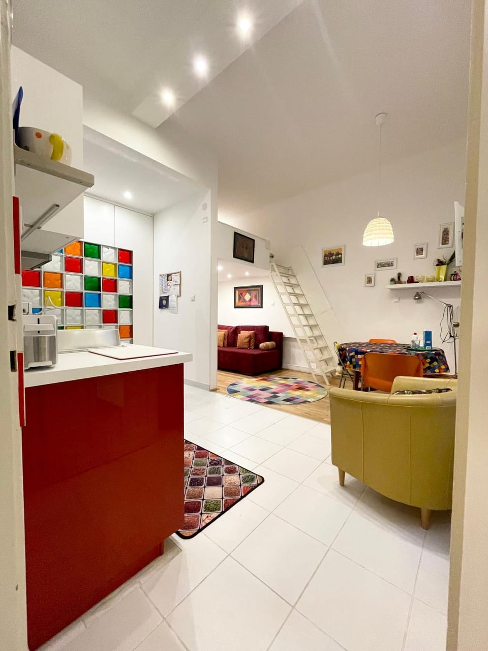 Kitchen or kitchenette, Living room, Photo of the whole room, Seating area