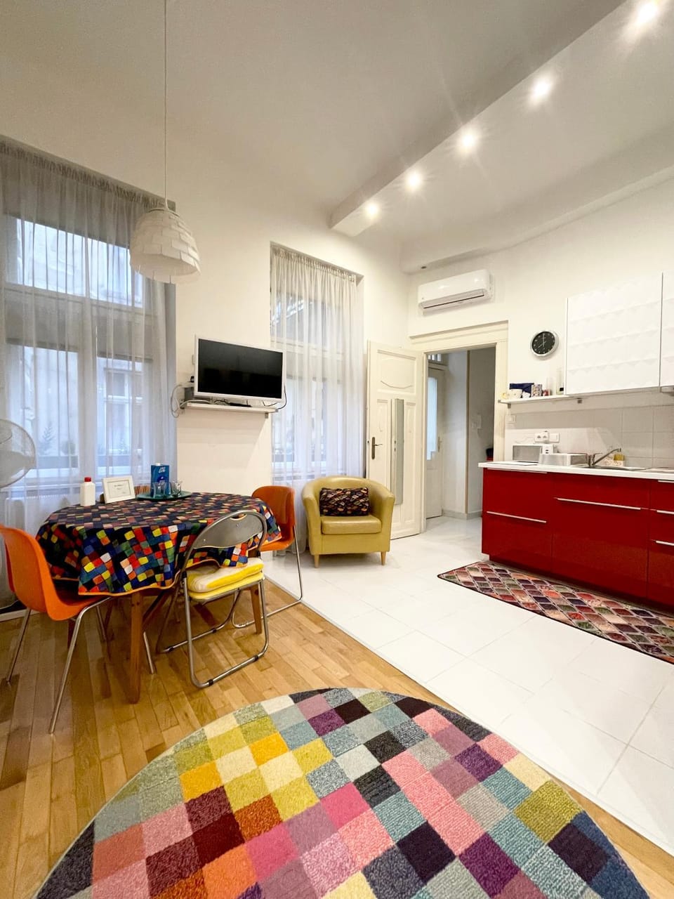 TV and multimedia, Kitchen or kitchenette, Dining area