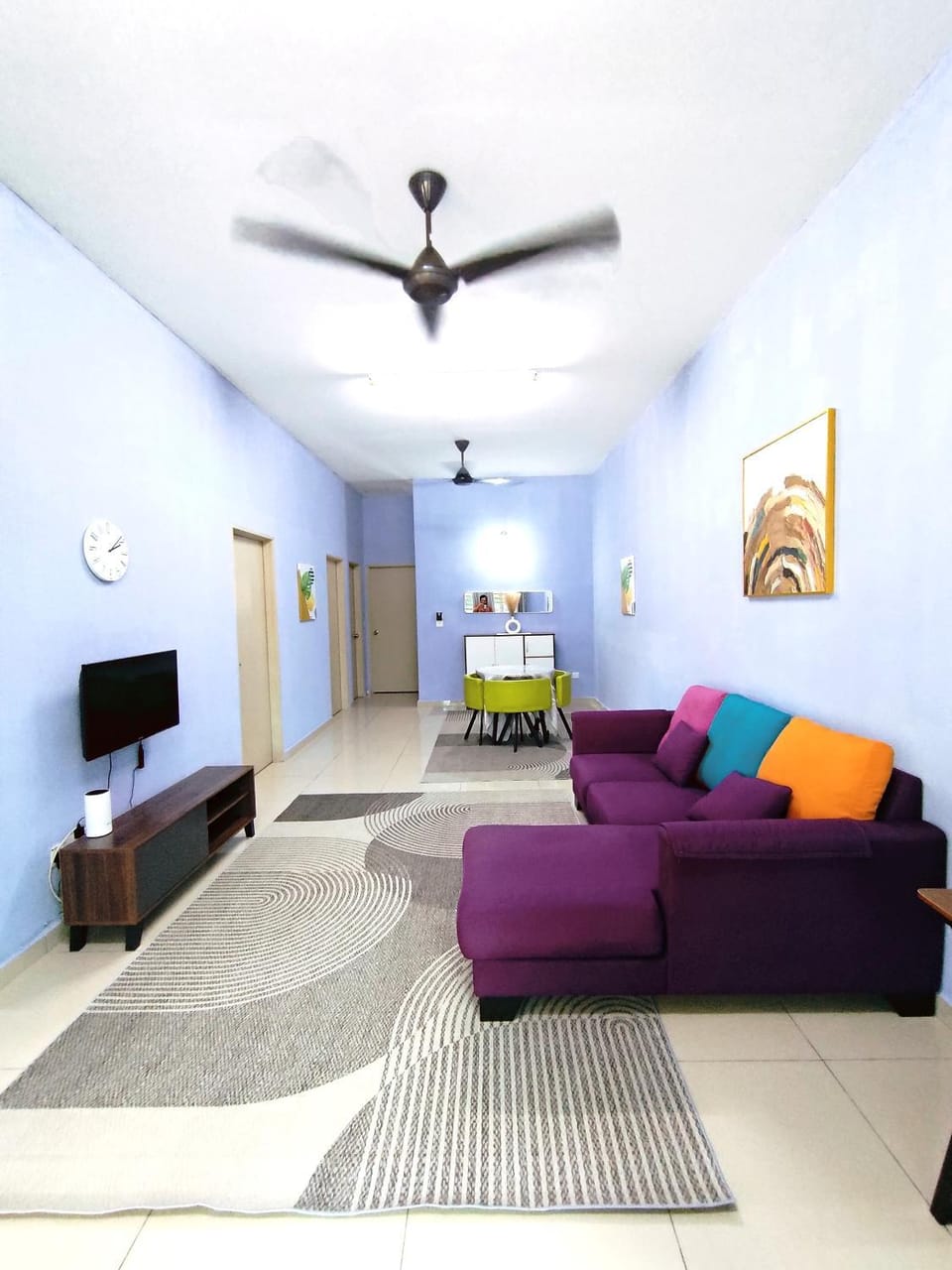 TV and multimedia, Living room, Photo of the whole room, Seating area, Evening entertainment