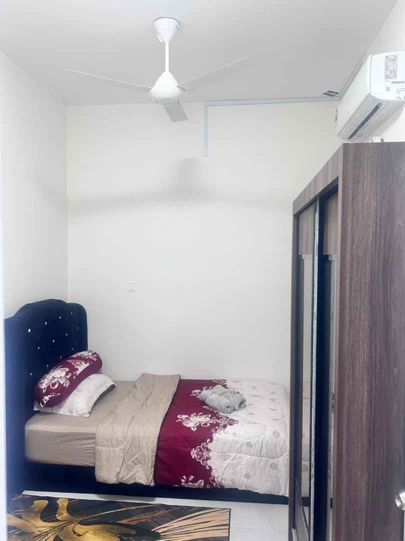 Qaisara homestay near KLIA, Splashmania PICC putrajaya & cyberjaya House in Selangor, Malaysia