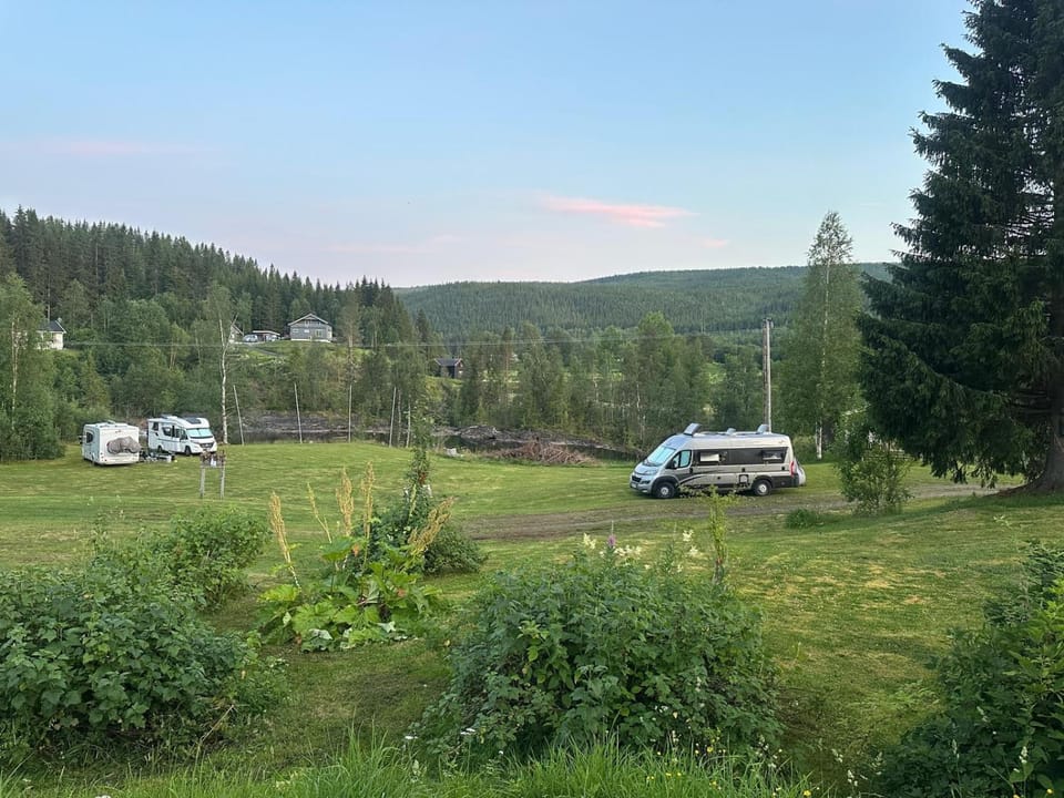 Garden, Garden, Mountain view, River view, Location