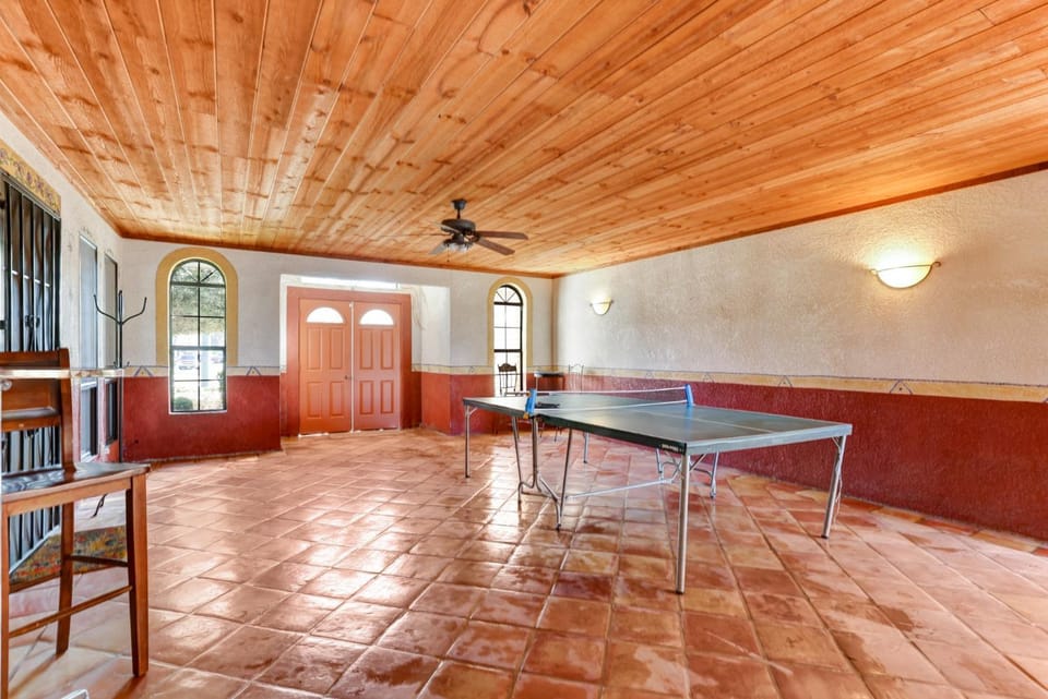 Patio, Facade/entrance, Seating area, Entertainment