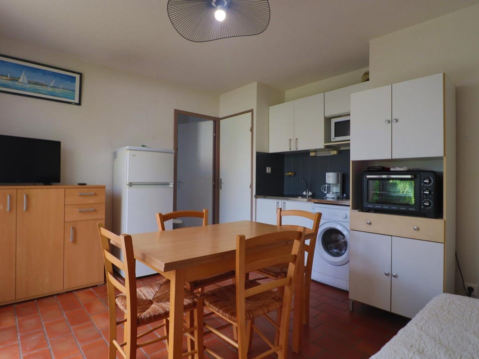 T2 cabine avec parking privé et jardin à Sète - FR-1-472-197 Cabin in Occitanie