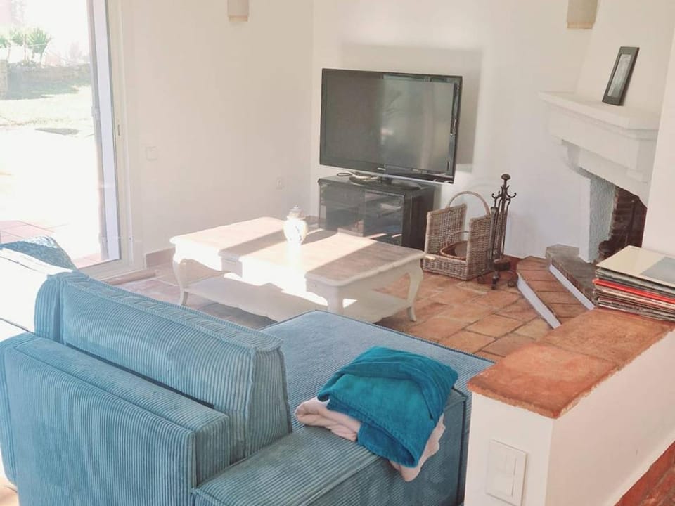 Maison climatisée avec grand jardin, proche plage et commerces - FR-1-610-102 House in Bormes-les-Mimosas