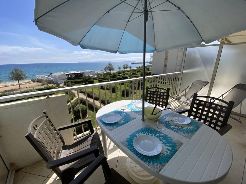 Appartement au Lavandou avec terrasse vue mer et parking - FR-1-816-17 Apartment in Le Lavandou