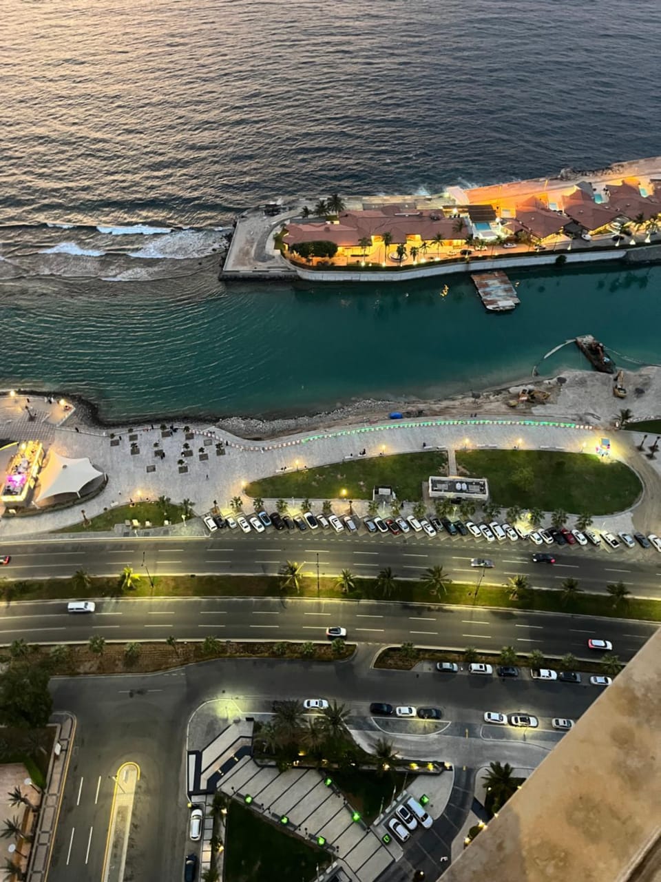 Day, Neighbourhood, Natural landscape, Bird's eye view, Beach, Sea view, Location