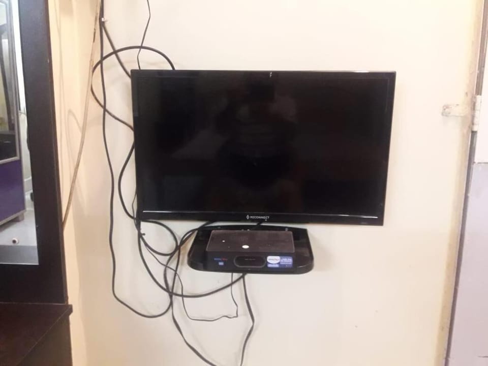 Semi furnished Studio in Thane near Tikujiniwadi Apartment in Thane