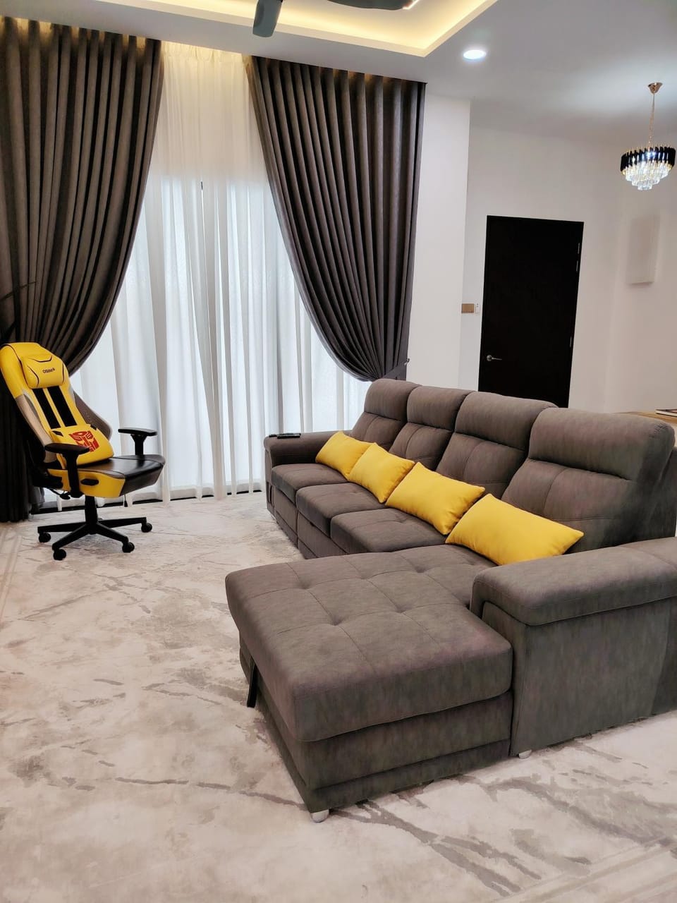 Communal lounge/ TV room, TV and multimedia, Living room, Seating area